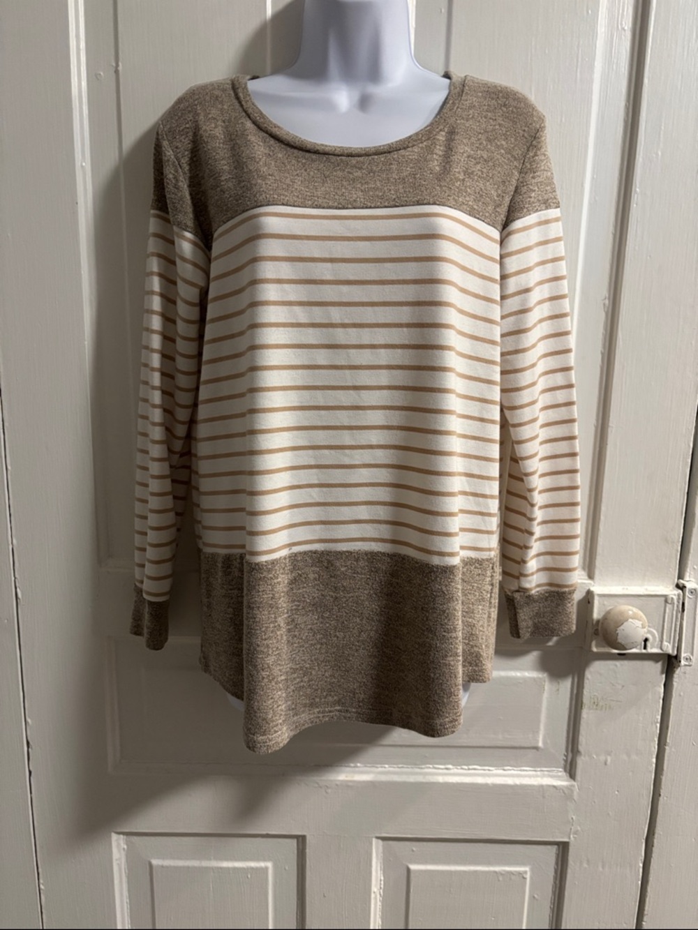Vemvan Striped Neutral Long Sleeve Knit Top Size M